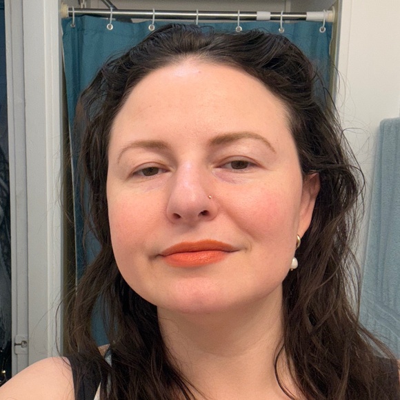 Meet your Posher, Liz - Picture 4 of 4